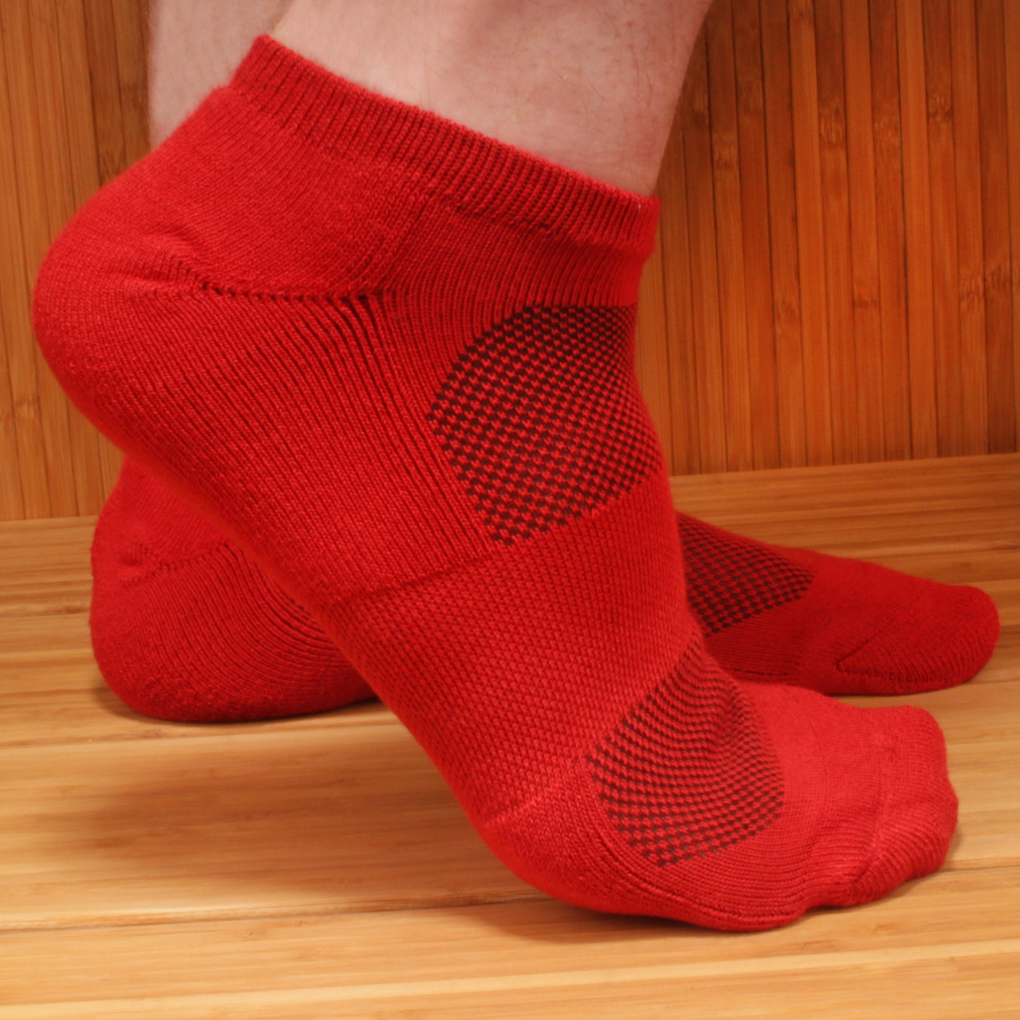 Men's Bamboo Athletic Ankle Socks: 4 Pairs