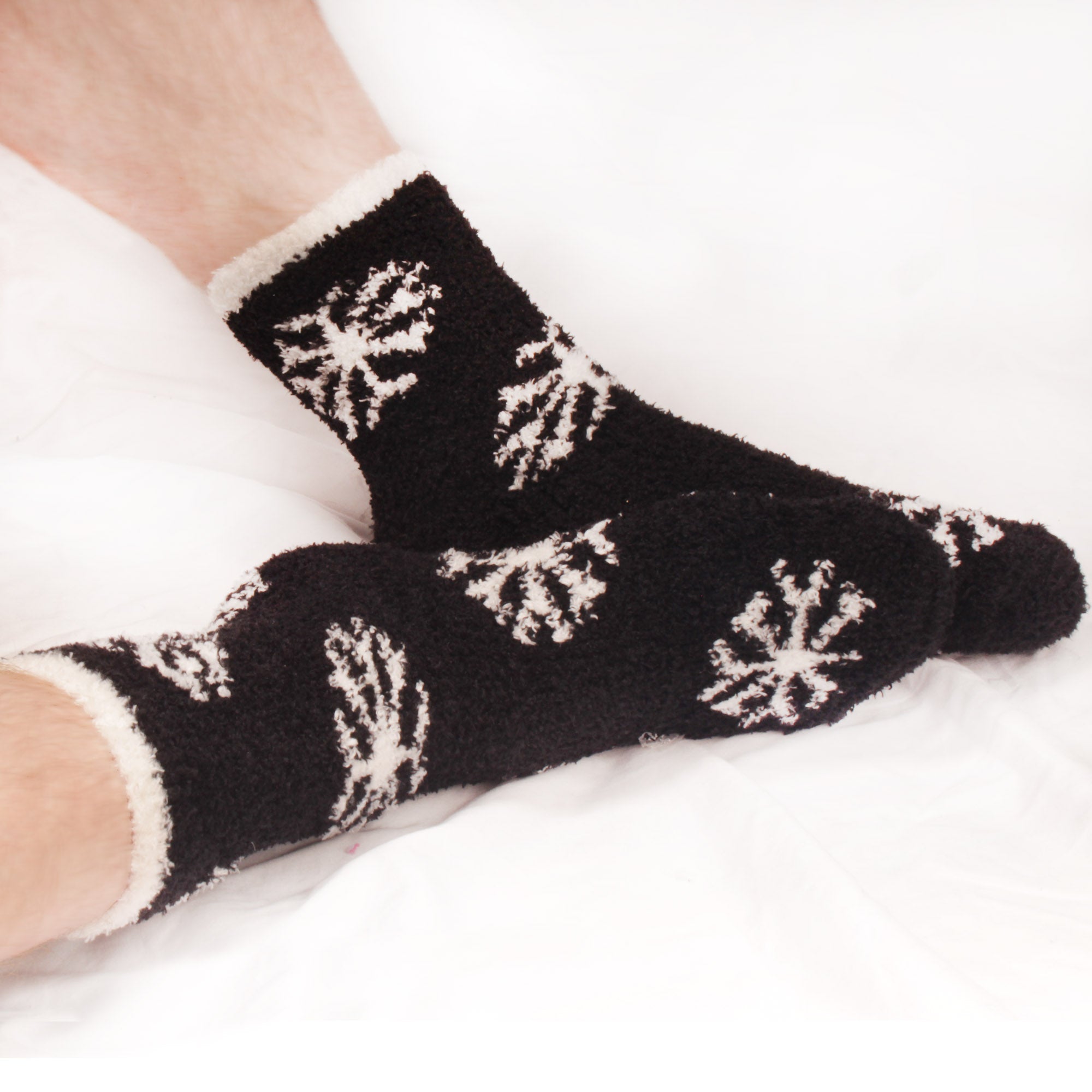 Women's Fuzzy Cozy Warm Snowflake House Socks Color: Tuxedo Tails