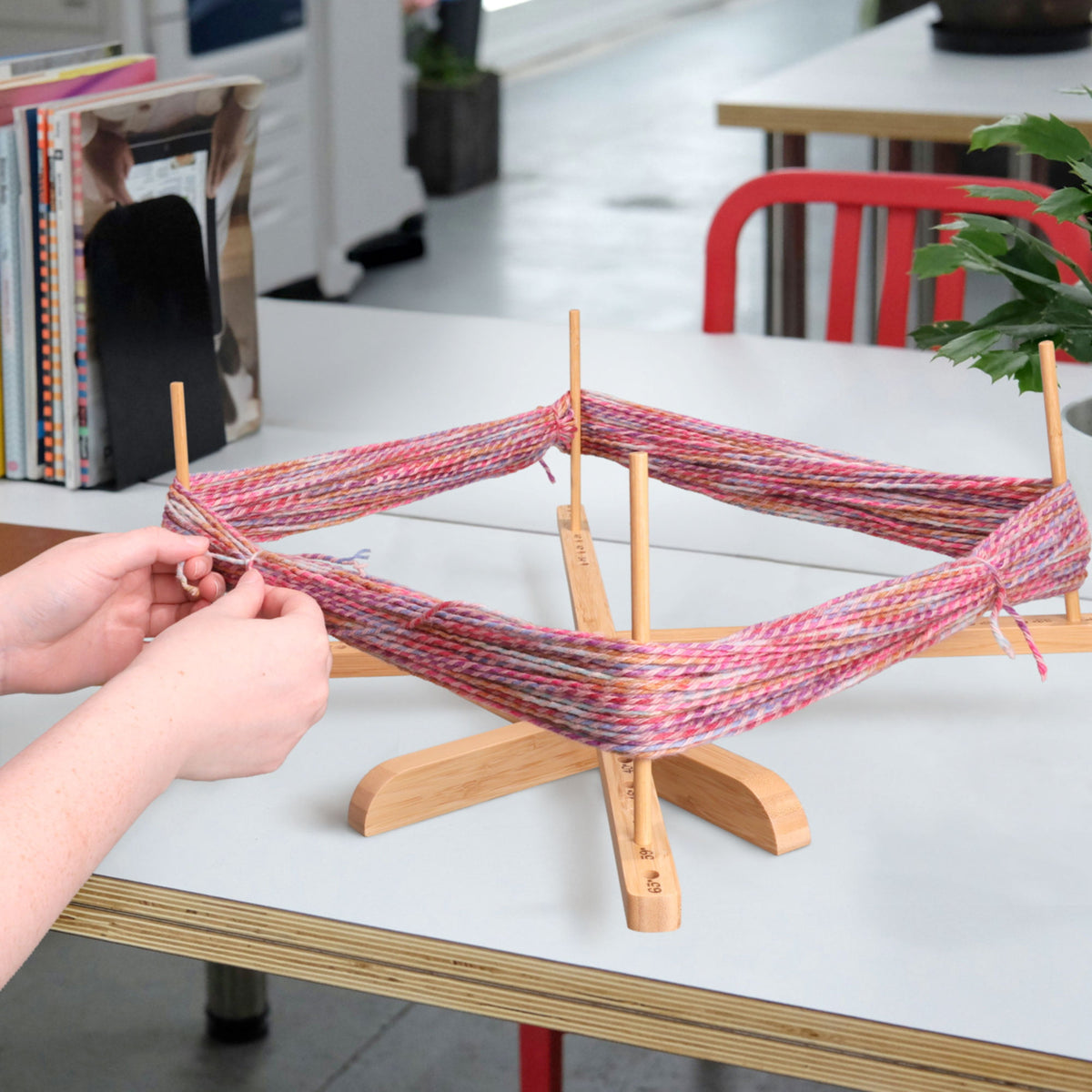 JubileeYarn Amish Style Yarn Swift