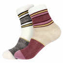 2 socks of the same pattern but different color